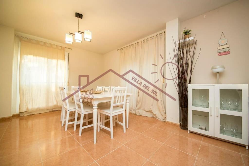 Villa Del Sol - Piscina Climatizada Mentrida Екстериор снимка